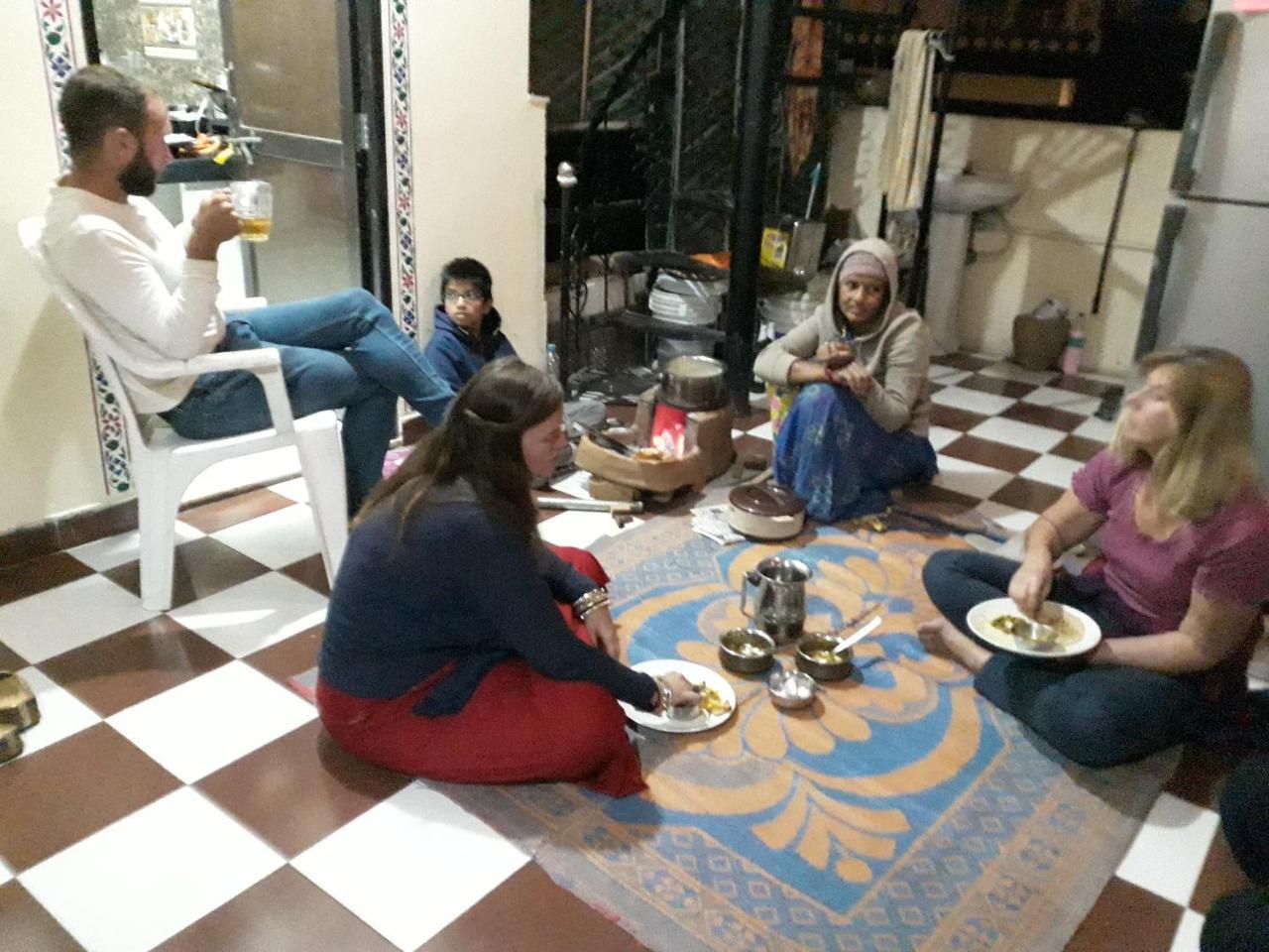 Black Pepper Home Stay Udaipur Eksteriør billede