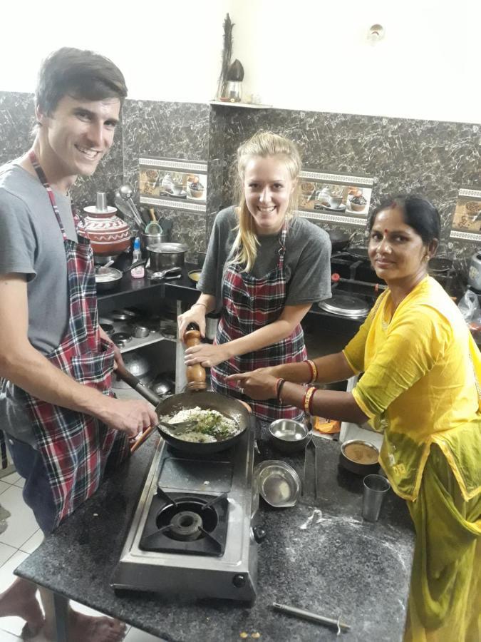 Black Pepper Home Stay Udaipur Eksteriør billede